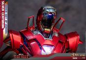 Iron Man 3 figurine Movie Masterpiece 1/6 Silver Centurion (Armor Suit Up Version) | Hot Toys