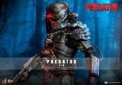 Predator figurine Movie Masterpiece 1/6 Predator (2.0) 34 cm | HOT TOYS