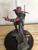 DEADPOOL COMICS VERSION |DIAMOND SELECT 