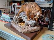 Statue Smilodon Fatalis – Paleontology World | Damtoys MUS003B