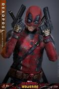 Deadpool & Wolverine Movie Masterpiece 1/6 Deadpool (Battling Version) 31 cm | HOT TOYS