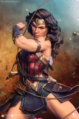  Queens Studio 1/4 Wonder woman ( sword & shield ) | Queen Studios