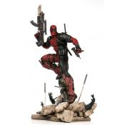 Marvel Comics statuette 1/6 PrototypeZ Deadpool by Erick Sosa 46 cm | SEMIC