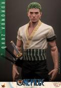 One Piece (Netflix) figurine 1/6 Roronoa Zoro 31 cm |  HOT TOYS
