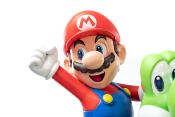 Super Mario statuette Mario & Yoshi 48 cm | F4F