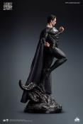 Superman Black Suit Version Regular Edition 80 cm DC Comics statuette 1/3 | Queen Studios