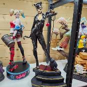 Catwoman Premium Format™ Figure DC Comics | Sideshow Collectibles