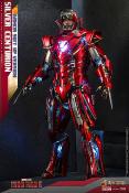 Iron Man 3 figurine Movie Masterpiece 1/6 Silver Centurion (Armor Suit Up Version) | Hot Toys