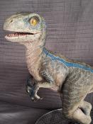 Jurassic World: Fallen Kingdom statuette Prime Collectibles 1/2 Baby Blue 34 cm | Prime 1 Studios
