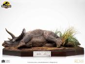 Jurassic Park statuette Maquette 1/8 Sick Triceratops 96 cm | ECC