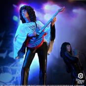 Queen statuette Rock Iconz Brian May II (Sheer Heart Attack Era) 23 cm | KNUCKLEBONZ