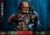 Predator figurine Movie Masterpiece 1/6 Predator (2.0) 34 cm | HOT TOYS