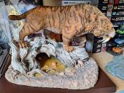 Statue Smilodon Fatalis – Paleontology World | Damtoys MUS003B