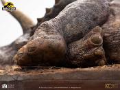 Jurassic Park statuette Maquette 1/8 Sick Triceratops 96 cm | ECC