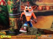 Crash Bandicoot statuette Crash Bandicoot Classic 32 cm | F4F