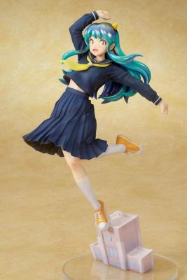 Urusei Yatsura statuette (Lamu) PVC 1/7 Lum Uniform Ver. 28 cm | QuesQ